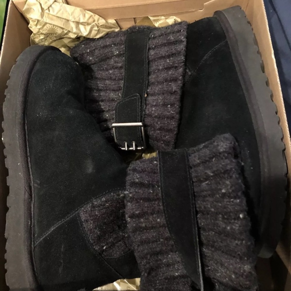 Ugh black Cambridge boots